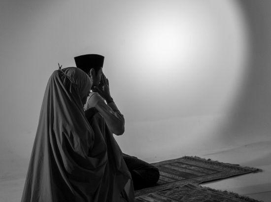 ਜੇ ਜੱਗ ਜਿੱਤਣਾ, ਉਸ ਤੋਂ ਪਹਿਲਾਂ, ਖ਼ੁਦ ਆਪਣੇ ਸੰਗ ਲੜਨਾ ਪੈਂਦੈ