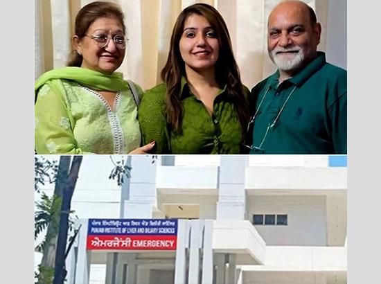 ਮੇਰਾ ਖ਼ਜ਼ਾਨਾ…ਮੇਰੀ ਧੀ ਜ਼ੀਨੀਆ ਫੋਰਟਿਸ ਹਸਪਤਾਲ ਦੇ ICU ਚ ਵੈਂਟੀਲੇਟਰ ‘ਤੇ ਪਈ ਜ਼ਿੰਦਗੀ ਮੌਤ ਦੀ ਲੜਾਈ ਲੜ ਰਹੀ ਸੀ ...ਬਲਜੀਤ ਬੱਲੀ ਦੀ ਹੱਡਬੀਤੀ