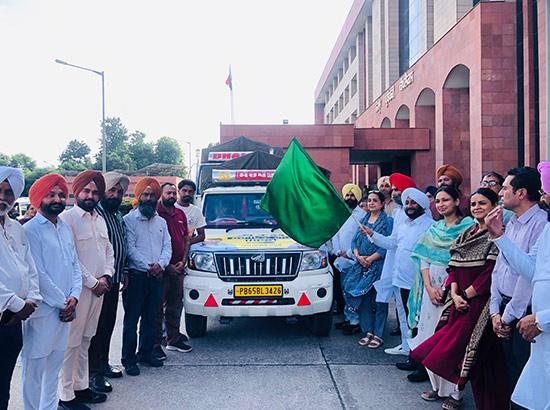 MLA ਕੁਲਵੰਤ ਸਿੰਘ ਨੇ ਡੀ.ਸੀ. ਦਫ਼ਤਰ ਮੋਹਾਲੀ ਤੋਂ ਹੜ੍ਹ ਪ੍ਰਭਾਵਿਤ ਸਰਹੱਦੀ ਖੇਤਰਾਂ ਲਈ ਰਾਹਤ ਸਮੱਗਰੀ ਰਵਾਨਾ ਕੀਤੀ