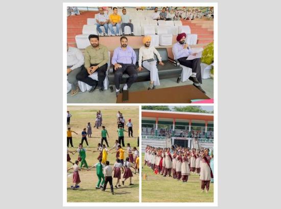 ਅਜ਼ਾਦੀ ਸਮਾਗਮ ਦੀਆਂ ਤਿਆਰੀਆਂ ਸਬੰਧੀ ਗੁਰਦਾਸਪੁਰ ਵਿਖੇ  ਰਿਹਰਸਲ ਹੋਈ