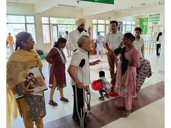 ਸਿਵਲ ਸਰਜਨ ਬਠਿੰਡਾ ਵੱਲੋਂ ਮਰੀਜ਼ਾਂ ਦੀਆਂ ਸਮੱਸਿਆਵਾਂ  ਜਾਨਣ ਲਈ ਜੱਚਾ-ਬੱਚਾ ਹਸਪਤਾਲ ਦਾ ਦੌਰਾ
