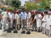 ਸਾਬਕਾ ਮੇਅਰ ਪਦਮਜੀਤ ਮਹਿਤਾ ਦੇ ਯਤਨਾਂ ਸਦਕਾ ਬੈਂਕ ਕਲੋਨੀ ਵਿੱਚ ਸੜਕਾਂ ਦੇ ਨਵੀਨੀਕਰਨ ਦੀ ਸ਼ੁਰੂਆਤ