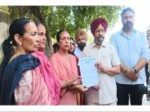 ਆਂਗਣਵਾੜੀ ਮੁਲਾਜ਼ਮਾਂ ਵੱਲੋਂ MLA ਜਗਰੂਪ ਸਿੰਘ ਗਿੱਲ ਦੇ ਦਫਤਰ ਸਾਹਮਣੇ ਰੋਸ ਵਿਖਾਵਾ 
