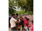 ਪੱਤਰਕਾਰ ਕਰਨ ਨੇ ਆਪਣੀ ਮਾਤਾ ਦੀ ਯਾਦ ਵਿੱਚ ਪੇਸਟਰੀਆਂ ਵੰਡ ਕੇ ਮਨਾਇਆ ਜਨਮਦਿਨ